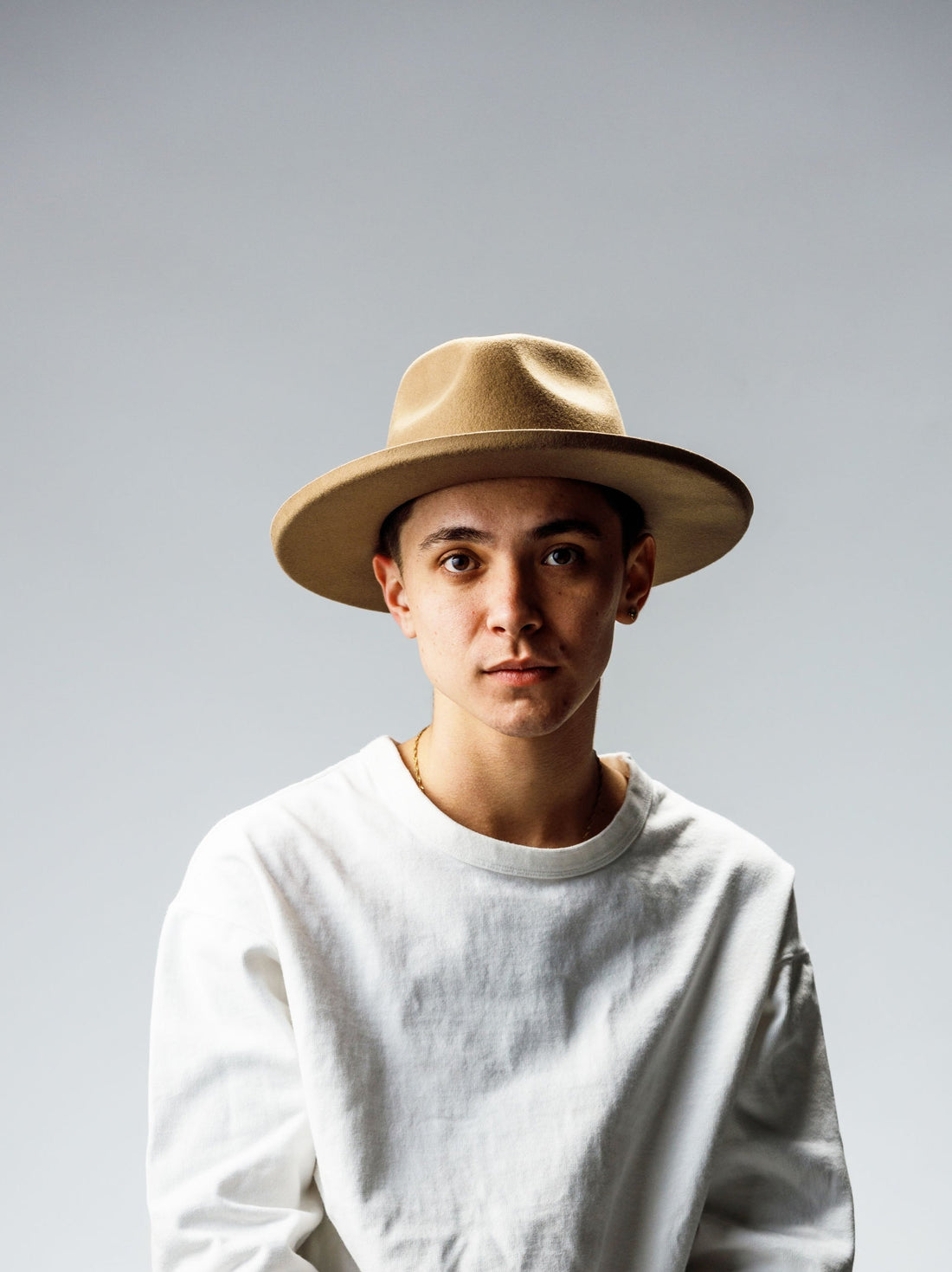 まだ暑いけど…小物で秋を先取りするスタイル術