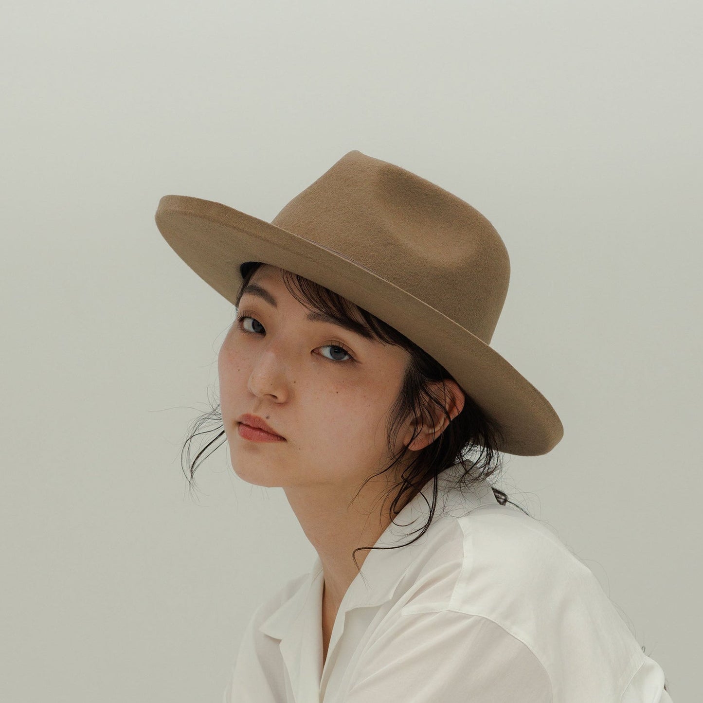 BRIM UP LONG FELT HAT -women-