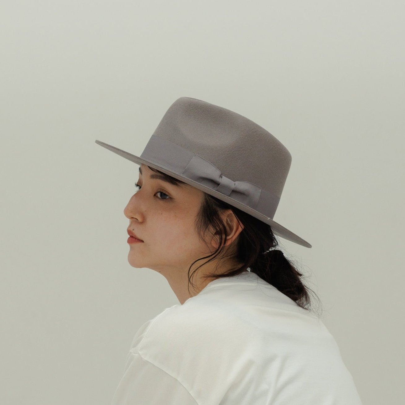 MIDDLE BRIM FLAT HAT
